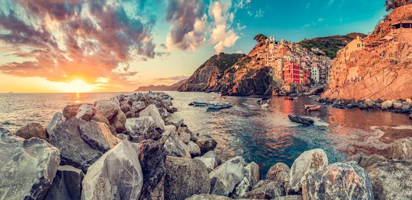 Riomaggiore Alle Cinque Terre Italia Panorama Tramonto Destinazione Turistica Popolare — Foto Stock