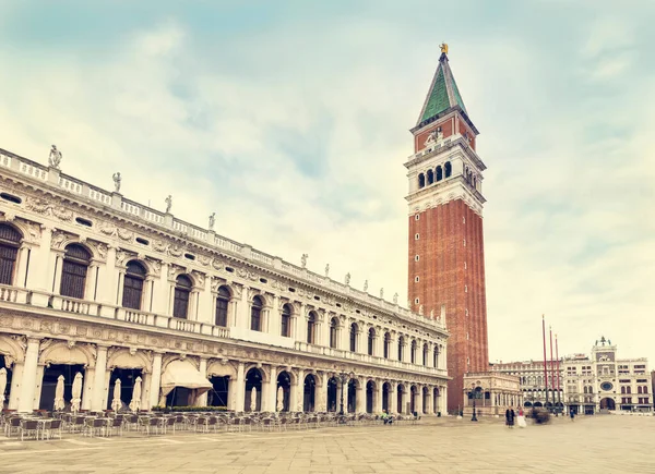 Piazza San Marco Věží Campanile Benátkách Itálie Při Východu Slunce — Stock fotografie