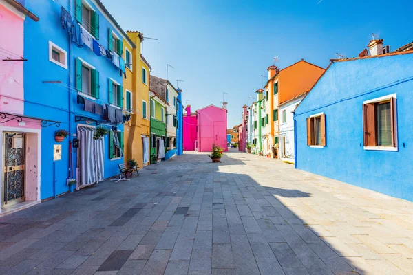 Talya Venedik Yakınlarındaki Burano Adasında Renkli Boyalı Evler Manzaralı Talyan — Stok fotoğraf