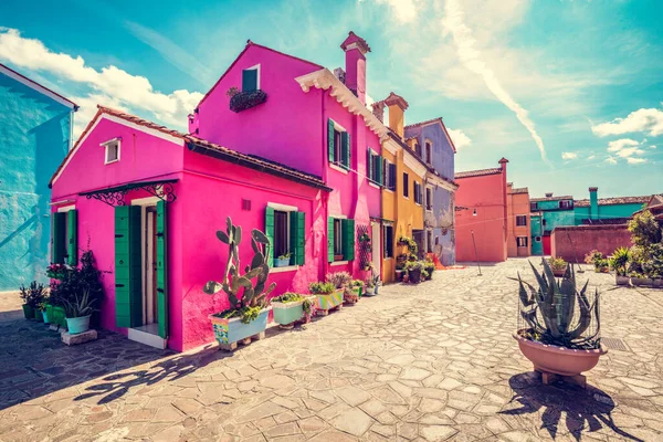 Красочные Расписные Дома Острове Бурано Недалеко Венеции Италия Сценический Итальянский — стоковое фото