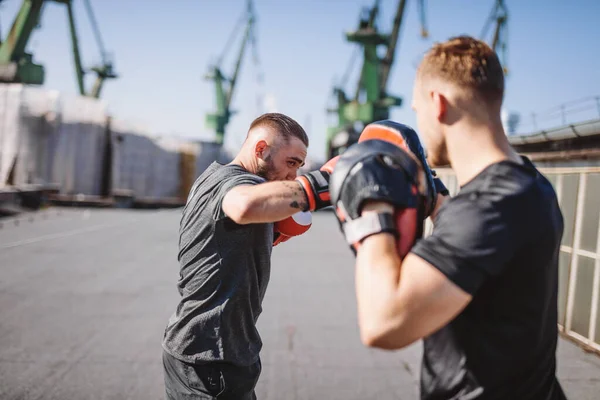 Two Men Boxing Training Roof Building Industrial Area City Sparring — Stock Photo, Image