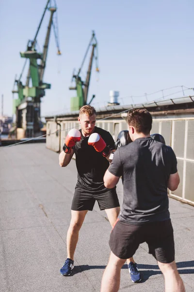 Two Men Boxing Training Roof Building Industrial Area City Sparring — Stock Photo, Image