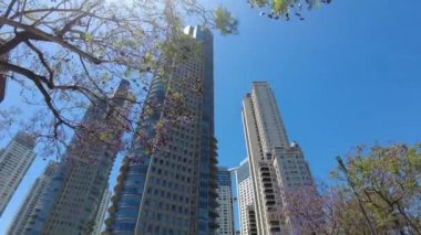 Buenos Aires, Arjantin 15.11.2022: Buenos Aires 'in Puerto Madero modern bölgesindeki Deniz Bölgesi Anıtı