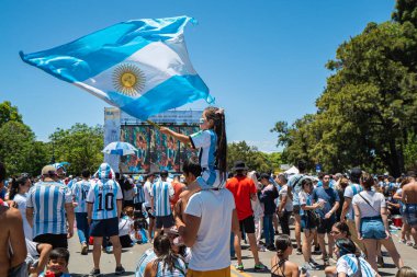 Buenos Aires, Arjantin - 12 / 17 / 2022: Fransa 'ya karşı oynanan final maçında Arjantin milli futbol takımı ve taraftarları