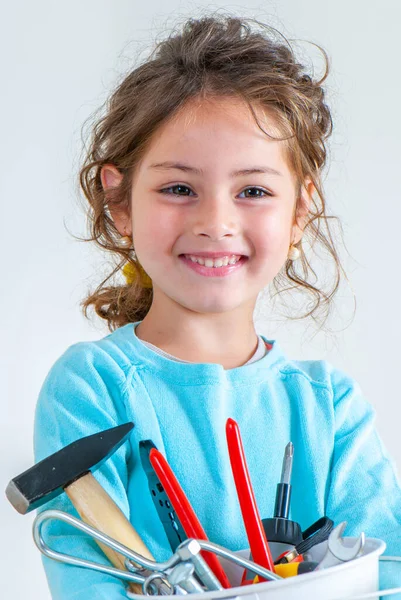 Κοριτσάκι Στο Νηπιαγωγείο Στο Μάθημα Τοκετού — Φωτογραφία Αρχείου