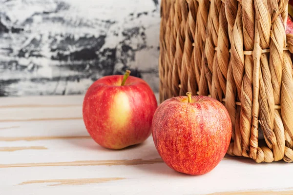 Two Apples Background Wicker Basket Full Ripe Apples — Stock Photo, Image