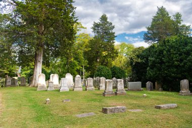 Tarihsel figürler ve unutulmaz güzellikteki anıtlar için en eski mezarlık ve dinlenme yeri..
