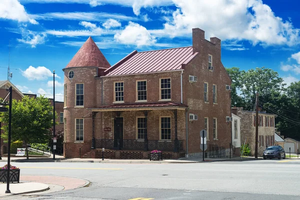 歴史的なダウンタウンの建物や建築物チャールズタウン ウェストバージニア州 ハンターハウス 建物や歴史的なダウンタウンの建築 — ストック写真