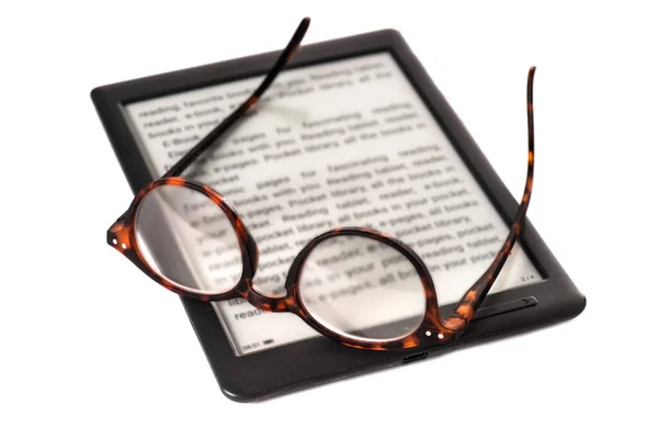 Beyaz Arkaplanda Kitap Optik Gözlük Yakın Plan — Stok fotoğraf