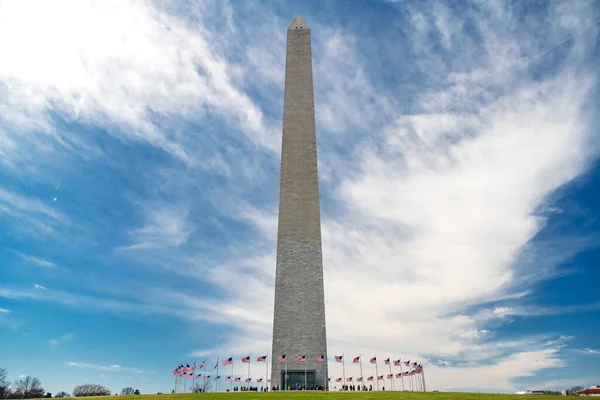 George Washington Monument Blue Sky Capital America Space Text — Foto Stock