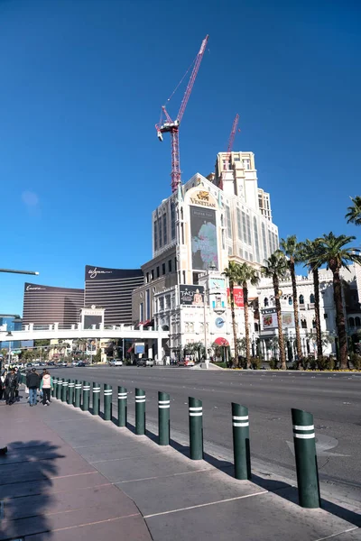 Bela Vista Uma Rua Movimentada Las Vegas Com Hotéis Palmeiras — Fotografia de Stock