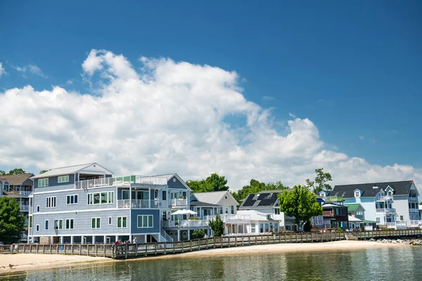 Walking Line Chesapeake Bay Houses North Beach Maryland Sunny Day — Stock Photo, Image