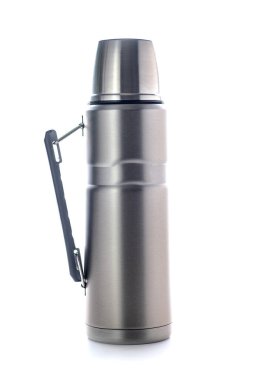 Çelik Termos şişesi beyaz arkaplanda izole edildi.