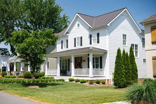 Casă Rezidențială Americană Medie Casa Tradițională Stil American Peisaje Frumoase — Fotografie, imagine de stoc