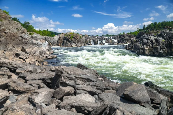 Σκληρά Ρεύματα Του Ποτόμακ Ποταμού Στο Εθνικό Πάρκο Της Βιρτζίνια — Φωτογραφία Αρχείου