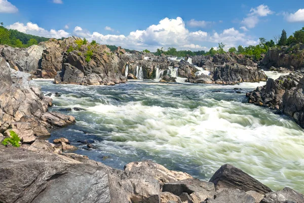 Ποταμός Ποτόμακ Ρέει Ανάμεσα Στα Βράχια Της Βιρτζίνια Καταρράκτες Και — Φωτογραφία Αρχείου