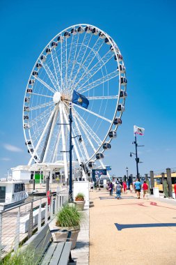Ulusal Liman, Maryland 'deki Potomac Nehri' nde dönme dolap ve iskele. Vatandaşlar için yürüyüş ve dinlenme yeri.