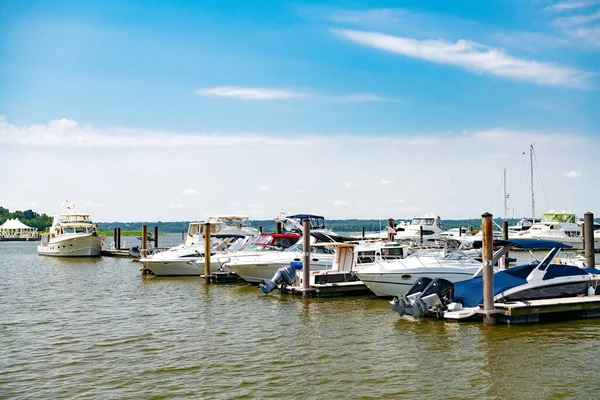 Marina Jachtami Molo Rzece Potomac National Harbor Pobliżu Waszyngtonu — Zdjęcie stockowe