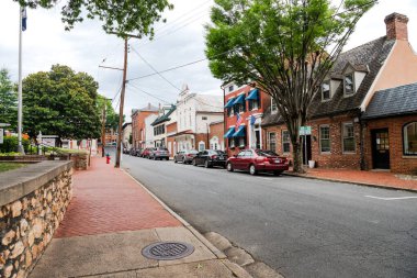 Tarihi Warrenton Virginia, Fauquier County. Tuğla binalar ve dar sokaklar.