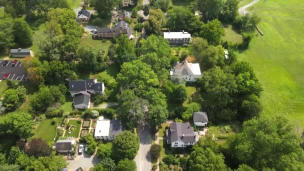 Historic Village Waterford Virginia Aerial Drone Footage Staré Domy Mezi — Stock video