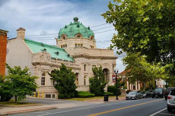 バージニア州ウィンチェスターの歴史的建造物ハンドリー図書館 — ストック写真