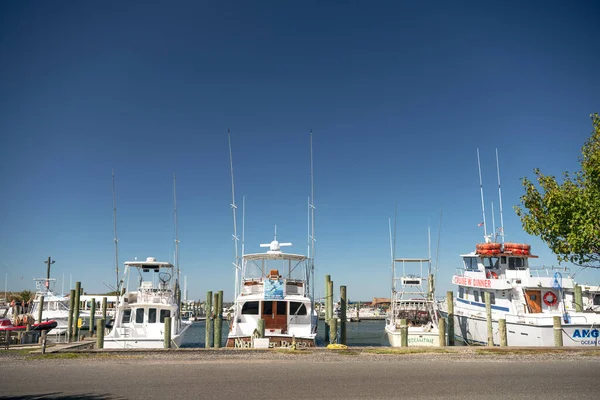 Рыбацкие Лодки Пришвартованы Пристани Северной Каролины — стоковое фото