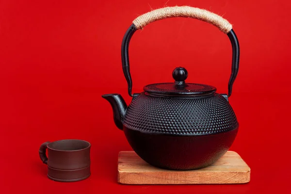 Traditional Black Asian Cast Iron Kettle Teapot Wooden Stand Clay — Stock Photo, Image