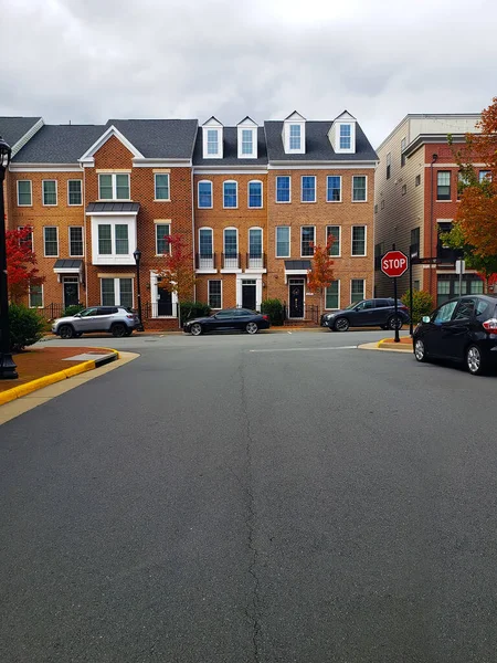 stock image Street of residential houses along the road.