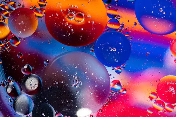 Makroaufnahmen Von Wasser Aufgelösten Ölblasen Farbenfroher Hintergrund — Stockfoto
