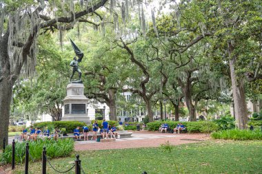 Savannah, Georgia sokaklarında heykeller ve anıtlar.