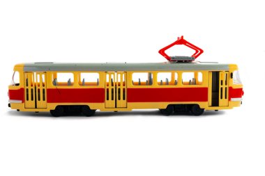 Beyaz arka planda eski Çek kırmızı tramvayı izole edilmiş. Tramvayın oyuncak kopyası..