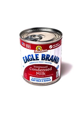 Kartal Markası yoğunlaştırılmış süt kutusu beyaz arkaplanda