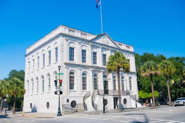 Güney Carolina 'nın tarihi Charleston kentindeki binaların mimarisi.. 