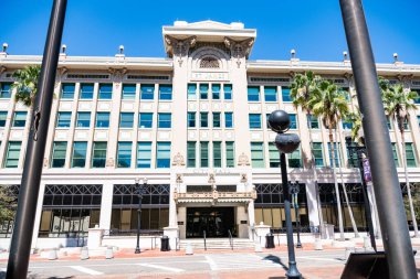 Jacksonville, Florida sokakları sıcak, güneşli bir günde.