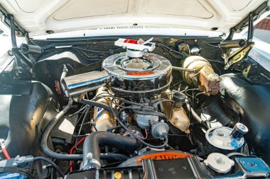 Cadillac, Amerikan otomobil endüstrisinin efsanesi. Eski bir arabanın motoru.,