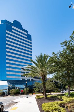Jacksonville, Florida 'da yüksek katlı ofis binaları olan kentsel iş bölgesi..