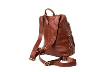 Şehir, deri, beyaz arka planda kadın çantası..