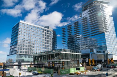 Reston, Virginia 'da çok katlı bir bina inşa ediliyor..