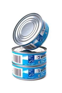 North Catch Chunk Light ton balığı konserveleri, beyaz arka planda izole edilmiş..