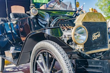 20 'li yılların Ford retro arabası Leesburg, Virginia' da sergileniyor..