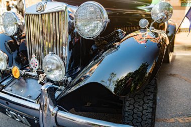 MG TD 'nin 1950' lerden kalma far ve ızgaralarına yakın çekim .