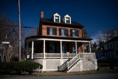 Washington, D.C. Virginia yakınlarındaki Waterford 'un tarihi köyü. Taş ve tuğla evler.