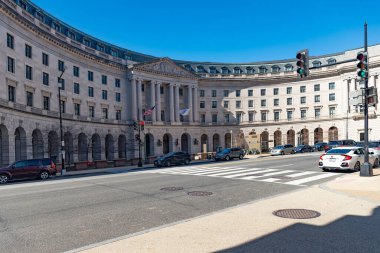 Washington DC iş bölgesindeki Ronald Reagan Uluslararası Ticaret Merkezi binası..