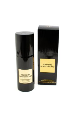 Siyah orkide kokulu Tom Ford deodorantı. 