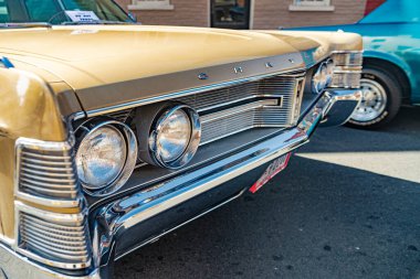 60 'ların Chrysler Koleksiyon Arabası. Ön Görünüm.