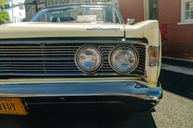 1966 Mercury Monterey S-55 Hardtop Far ve Bumper Close
