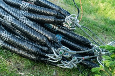 Plastik kanallar yeraltında yatay kurulum için hazırlandı..