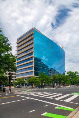 Washington D.C. şehir merkezi. Çeşitli binaların renkli mimarisi.