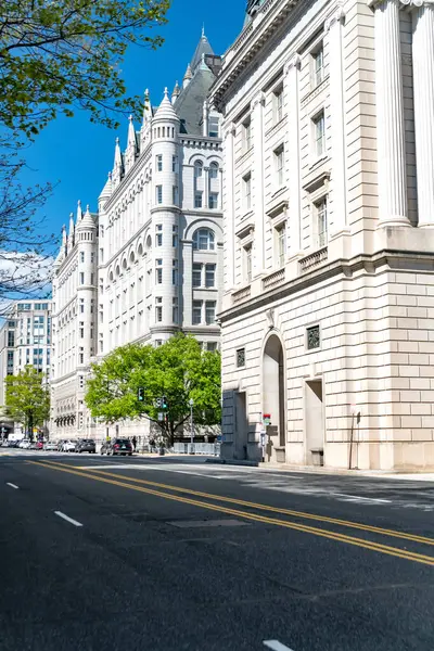 Washington 'daki Waldorf Astoria Oteli. Trump Organizasyonu 'nun yüksek binası.