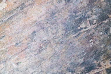 Doğal aşınma ile oksitlenmiş çelik yüzey